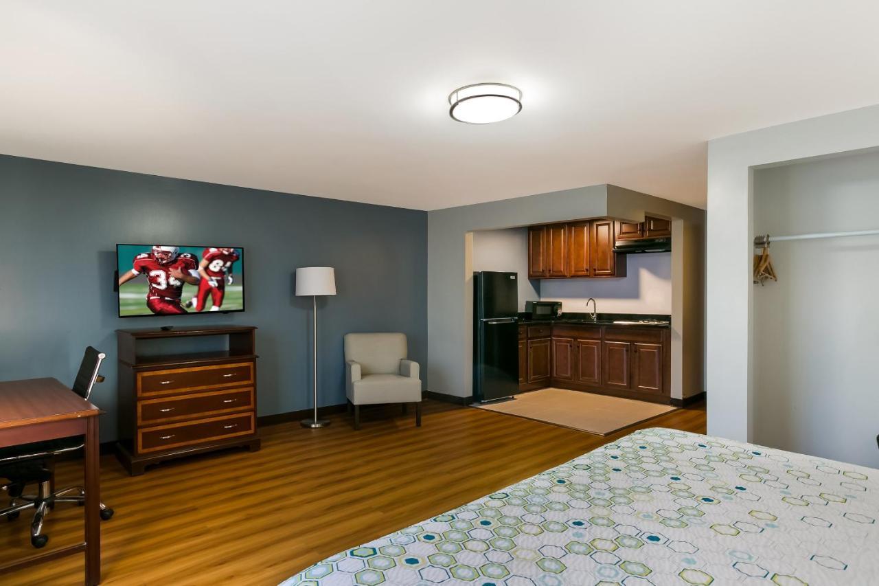 Hometowne By Red Roof Denver, Pa Motel 2*